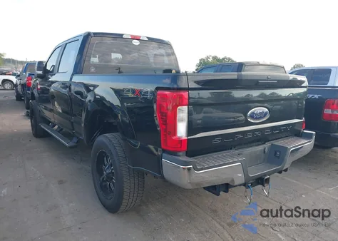2017 Ford F-250 Xl z USA, uszkodzony, nr VIN 1FT7W2BTXHEC59710